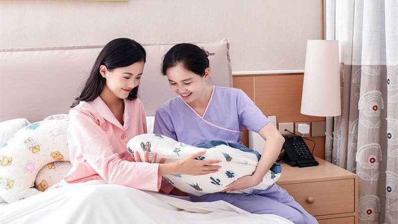 婴儿洗澡馆材质选择：安全与舒适的秘密